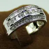 Cluster Rings Masculino Deluxe 10 K Ouro Branco Corte Princesa Garnet Cristal Pedra Preciosa Banda Anel Casamento Para Homens Mulheres Jóias