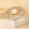 Overdreven kerst prachtige gouden kleurring sneeuwvlokvorm Big Crystal Pearls verstelbare ring trouwfeest sieraden cadeau
