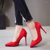 Klänningskor Kvinnor 2022 Koncise Flock High Heels Women Pumpar Point Toe Classic Red Grey Ladies Wedding Office