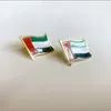 100pcs broszki ZEA machające z Zjednoczonych Emiratów Arabskich Pins Pins Patriotic Series