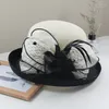Направления женщин -очарование шляпы коктейль свадебная вечеринка церковь головокружительной шва для головного убора