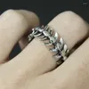 Cluster Rings Fashion Creative Rock Hip Hop Retro Simple Fish Bone Men And Women Universal Ring Birthday Gift Party Jewelry Wholesale