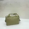 デザイナーBotega v Luxury Bag Authing Fashion Cowhide Bags Loop Bag Cloud Cassettes Knot Woven Leather One Sholdle1973