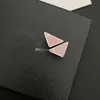 2022 New Fashion Toping Caffice Triangle Letter Stud Searg с аксессуарами для ювелирных изделий для марок для подарков 4 цвета