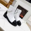 Top Design Women Boots Channel Fashion Retro Decoration Martin Knight Winter Warm Snow Anti Slip Sole grossa Botas casuais de salto alto 06-014