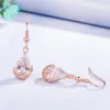 Kolczyki Dangle Rose Gold Ton Elegancki rzeźb z cyrkonem Diamenty szlachetne Kupki dla kobiet mody brincos biżuteria bijoux impreza