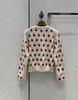 Maglioni da donna firmati Cardigan in lana con ricamo fragola Ragazze coreane Giacca corta in maglia Donna di fascia alta SHI5