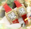 Drei Nadeln Lederg￼rtel Watch Frauen M￤nner Square R￶mische Diamanten Ringkoffer Japen VK Quarz Chronograph Gro￟handel M￤nnergeschenke Armbanduhr Orologio di Lusso Tisch