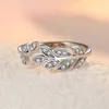 2022 Новые кластерные кольца 925 Серебряное кольцо ювелирные изделия Женщины Простые кубические циркониевые оливковая ветвь