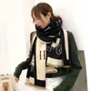 2023 Зимний шарф из пашмины для дизайнеров, теплые шарфы, модные классические буквы, женские имитирующие кашемировую шерсть, длинная шаль, размер 180x65 см