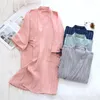 Roupa de sono feminina Japanha Kimono Bathrobe Spring e Summer Couples Cotton Nightgown For Men Mulheres Casa Casa Sweeved Sweat-Absorvent Robe