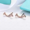 Pendientes en forma de U chapados en oro de 18K de marca de lujo, pendientes de corazón con letras de diseñador, pendientes de perlas simples para mujer, joyería de boda 167c