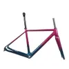 Quadro de bicicleta de cascalho de montagem plana de monte Gr029 BSA Suporte inferior Rose Red Chameleon Gradient Design 700x42c