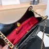 Designer-Damen-gesteppte Hobo-Umhängetasche, französische Luxusmarke, C-Diamantgitter-Leder-Hobos-Handtasche, Dame, Münzabzeichen, Webmuster, Kettenriemen, Umhängetaschen