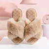 Hemskor ￶ver gr￤nsen till Amazon PVC Vinterkvinnor tofflor Plush Floor Cotton Shoe Indoor Home Warm Woolen Slipper Factory Direct Sales