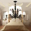 Lampadari Lampadario di lusso in ferro battuto rustico E14 Candela nera Vintage antico casa per soggiorno Luci europee