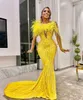 Fashion Sequins Yellow Mermaid Wedding Dresses One Shoulder Feather Bridal Clown Enkla formella festkl￤nningar