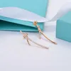 Pendientes en forma de U chapados en oro de 18K de marca de lujo, pendientes de corazón con letras de diseñador, pendientes de perlas simples para mujer, joyería de boda 167c