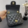 Сумка CC Bag 1619 см дизайнерские монеты для значков цепь мешки с поперечным кузовом Классическая лампа с бриллиантами стеганые стеганые винтажные металлические выпилки