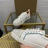 Top masculino sapatos cravejados elegantes, designer de couro real, estilo rocha de rocha unissex solas vermelhas sapatos de luxo feminino diamante incrustado sapato casual 00087