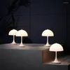 Lampes de table Lampe de bureau minimaliste moderne E27 Designer Chambre Étude Salle à manger Décor Creative Canapé LED Lumières