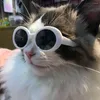 Kattdräkter vintage mode solglasögon coola stilglasögon för liten hund kreativ rund ögonkläder husdjurstillbehör