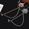 Brooches Korean Fashion Metal Hollow Flower Rose Llapel Pin Badge Tassel Chain Crystal Brooch Suit Jacket Unisex Jewelry