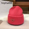 Дизайнер шерсти Beanie Women Mens Fashion Baseball Cap Высококачественная оптовая роскошная кашемирная шляпа Случайная шелковая вышивка зима N1