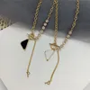 Womens Designer Necklaces Fashion Luxurys Brands Casual Necklace Classic Letters Golden Silver Sparkling Diamond Jewelry Four Styl247U