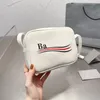 Bolsos de diseñador Luxurys Bolso de hombro para mujer diseño de bolso Material Cuero Crossbodybag capacidad Bolsos de mensajero Estilo clásico Bolsos de señora monedero monedero muy bueno