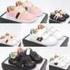 Scarpe per bambini Designer casual Ape allenatori di api per bambini baby scarpa per bambini sneaker neonati ragazze bambini marchi rosa bianchi neri sneaker s