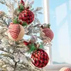 パーティーデコレーション4pcs 6cm赤い格子縞のクリスマスボール包まれたベリーフォーム付きホームクリスマスツリーハンギングペンダントナビダッド2023年