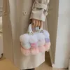 Borse a tracolla a spalla in pelliccia sintetica di lusso da donna Borsa a mano in peluche di moda di design Borsa tote piccola a colori patchwork femminile 2023 Inverno