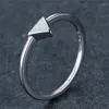 Cluster anneaux à la mode or argent en argent anneau de mariage blanc bleu opale engagement mince triangle minimaliste petite pierre pour femmes fête