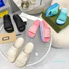 H￶gkvalitativ kvinna tofflor Fashion Sandals Beach Tjock 664 Slipper Platform Alfabet Lady Leather Flat Slides by Shoe02 01