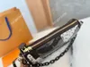 Tz modedesigner väskor transparent gelé totes damer axel crossbody väska visa upp den rika klara läppstiftpulver makeup cosm252b