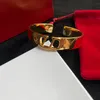Womens Luxury Fashion Designer Bracelets For Men Women Gold Bangles Female Bracelet Party Gift Bracelets Letter Bangle 2212235QS