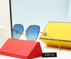 Gafas de sol de diseñador Hombres Mujeres Polarizadas Color gradual F Sin marco Marco grande Cara delgada Gafas de moda 1D23