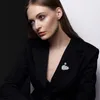 Charmig Crystal Swan Brosch för kvinnor mode smycken sliver färg djurbrosch zirkonia corsage kläder tillbehör
