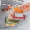 Ganci Portaoggetti per sacchetti sigillati per alimenti Clip regolabile per appendere il frigorifero Cassetto con guida scorrevole per supporto per sacchetti con cerniera