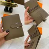 Lyxdesigner handväska 2023 Nya långa plånbok kvinnor039s läder hbelt europeiska och korta pengar American Hand Baotou Layer Cowhi1116762