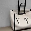 Borsa da viaggio di design di qualità 5A Borsa a tracolla da donna borse da fine settimana palestra fine settimana tela Carrello per la spesa Borsa a tracolla donna Frizione da viaggio uomo pochette moda Borsa da spiaggia