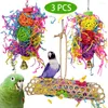 Andere Vogelbedarf 3 Stück Papagei Futterspielzeug mit Glocken Natürliches Rattan Buntes hängendes Kauspielzeug Haustier