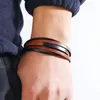 Bracelets de charme 2022 Style Vintage Corde Fermoir magnétique pour hommes multicouche simple bracelet en cuir tissé quotidien portant une fête d'anniversaire