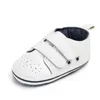 Eerste wandelaars Casual Pu Leather Baby Soft Anti-Slip Shoes Moccasins Girls Boys Toddler 0-18 M