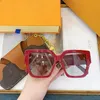 2022 Mens Sunglasses مصمم نظارات شمسية للنساء اختياري أعلى جودة عدسات حماية UV400 مع صناديق شمس القلب