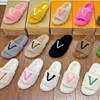 نساء الفاخرة Slippers مصممة الصوف الصوف دافئ المنزل أحذية الشتاء الشتاء الحجم 35-42 TopDesigners032