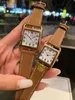29 мм 23 -мм пара кварцевых часов на мысе Код Женщины мужчины Цифровое число подлинные кожаные наручные часы роскошные бренды аксессуары