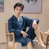 Roupa de sono masculina 94% Mulberry Silk Men Kimono Robe Vestido Sexy Lapela Bathrobe com cinto verão Intimate Lingerie Casual Louse Loungewear