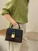 M44322 LOCKY BB Classic Clutch Pochette Bag Vintage المصمم الفاخر جلد أصلي للنساء الرجال CrossBody المحافظ حقائب اليد الشهيرة مع حزام الكتف حقائب السفر